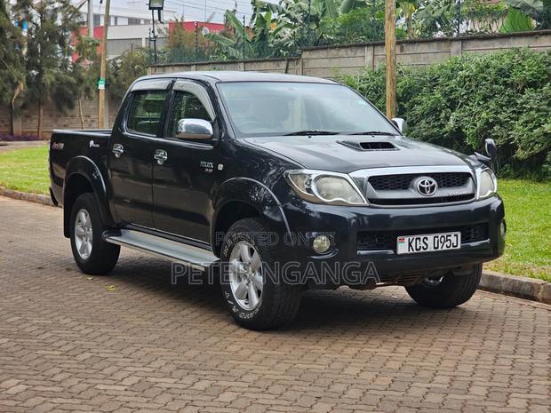Toyota Hilux 2011 Matt Black