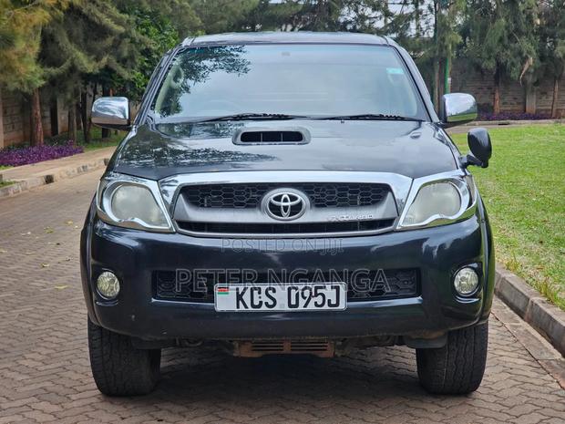 Toyota Hilux 2011 Matt Black