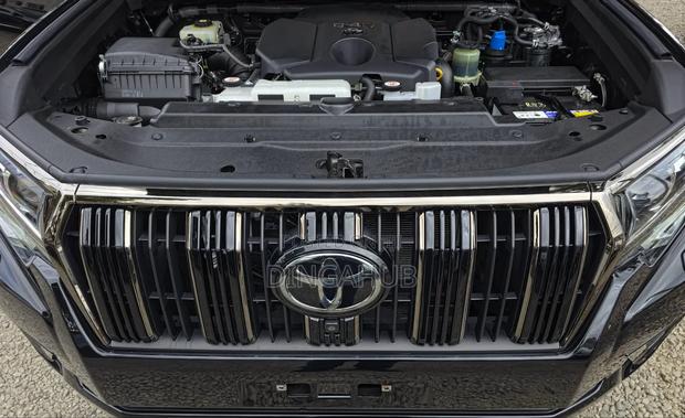 Toyota Land Cruiser Prado 2021 Black