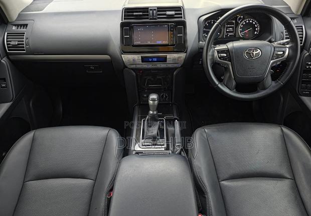 Toyota Land Cruiser Prado 2.8 2020 Black