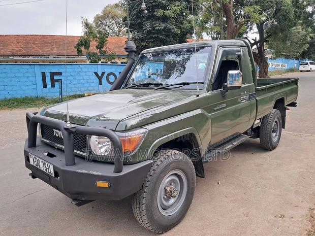 Toyota Land Cruiser 2012 Green