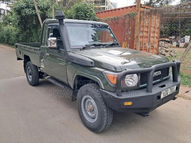 Toyota Land Cruiser 2012 Green