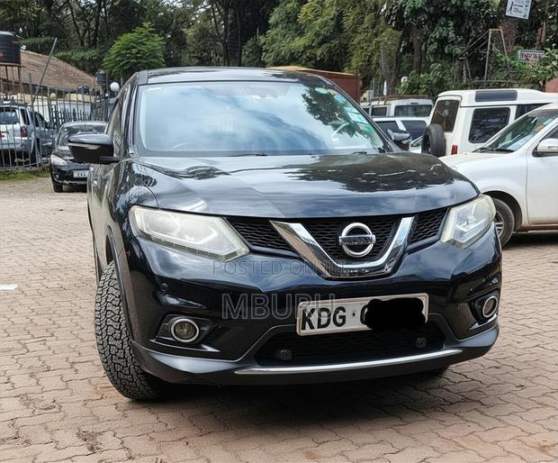 Nissan X-Trail 2.0 Petrol FWD 2015 Black