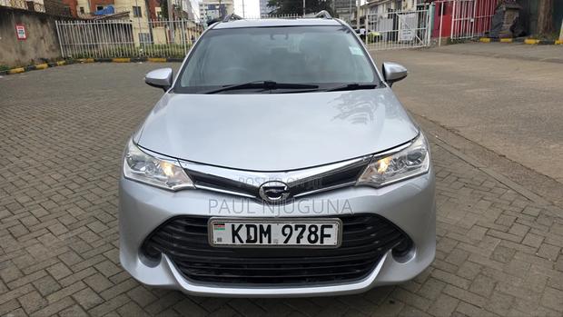Toyota Corolla Fielder 2016 Silver