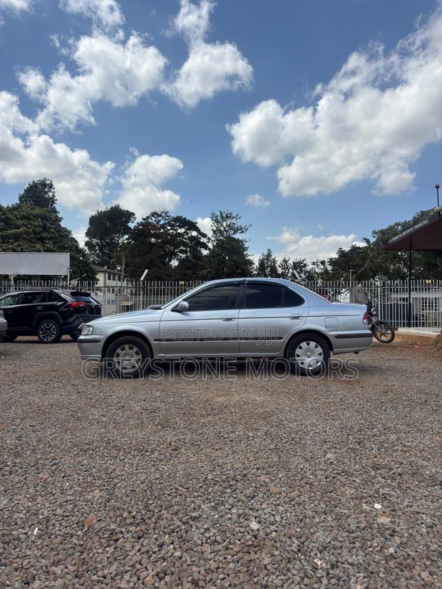 Nissan Sunny B15 Sedan 1.5 2000 Silver