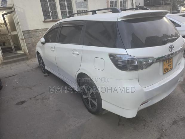Toyota Wish 2014 White