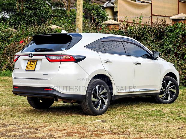 Toyota Harrier 2.0 Turbo 2018 White
