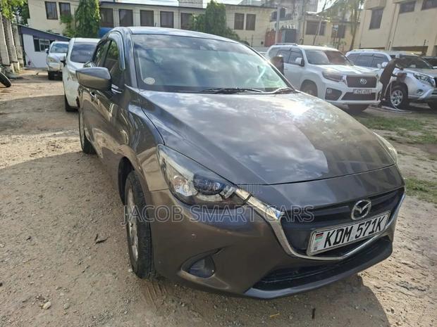 Mazda Demio 2017 Gray