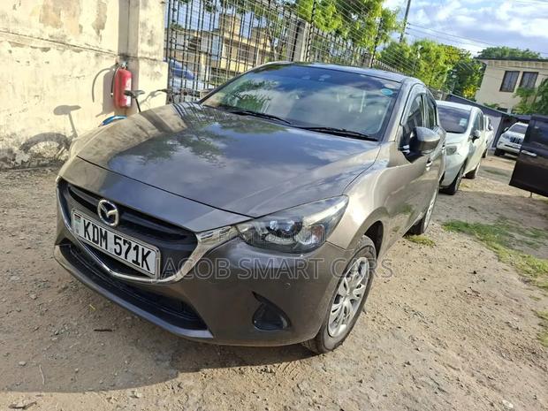 Mazda Demio 2017 Gray