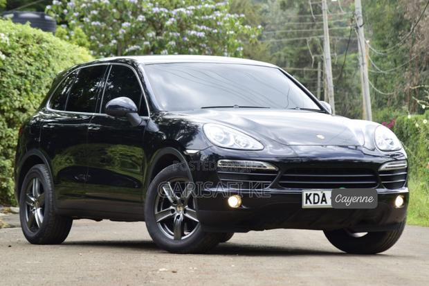 Porsche Cayenne S 2013 Blue