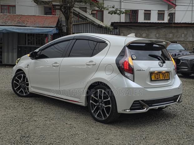 Toyota Aqua 2019 White