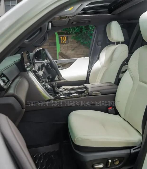 Lexus LX 2022 White