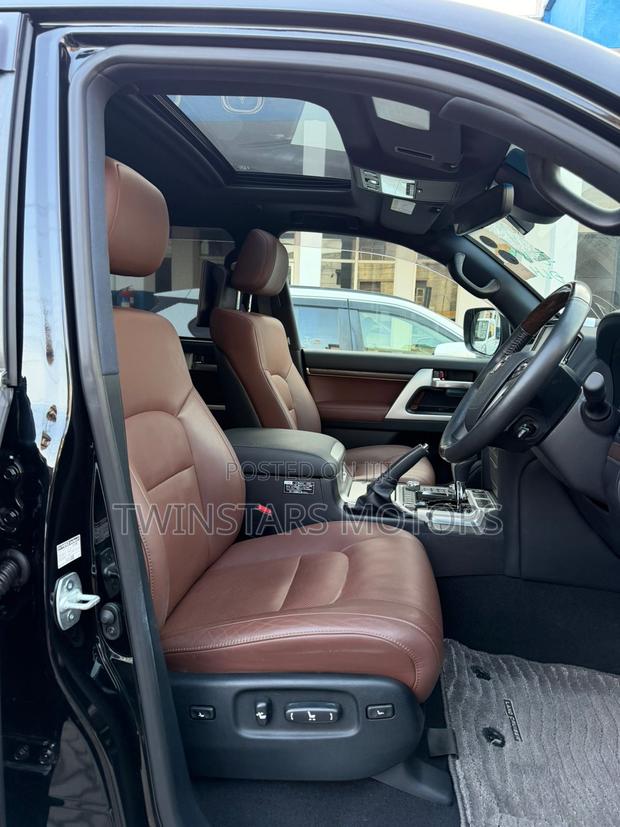 Toyota Land Cruiser 2021 Black