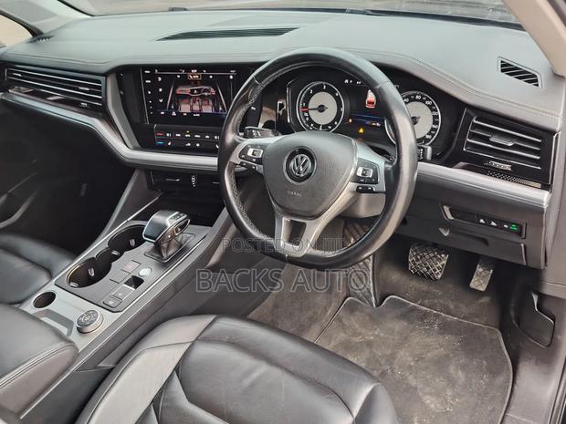Volkswagen Touareg 2018 Black