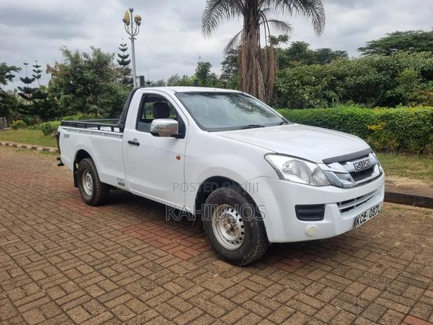 Toyota Hilux 2014 White