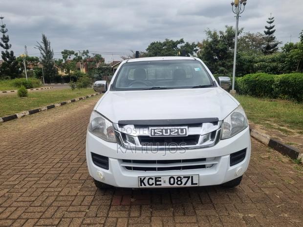 Toyota Hilux 2014 White