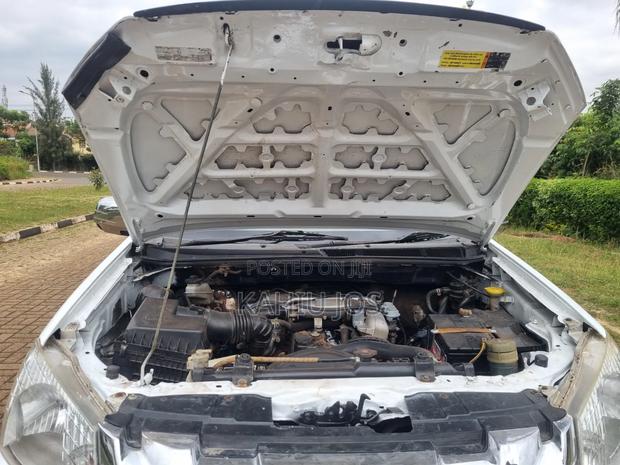 Toyota Hilux 2014 White