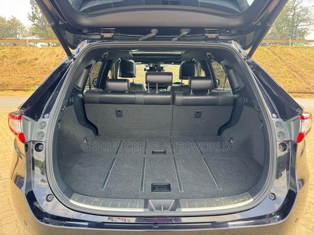 Toyota Harrier 2019