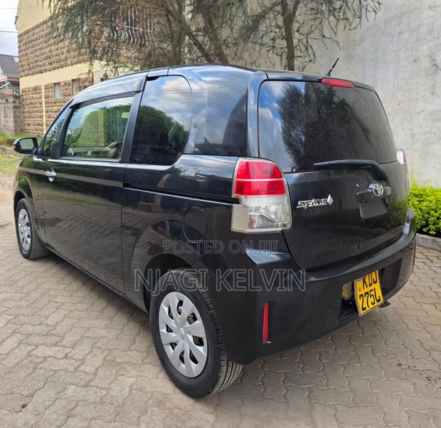 Toyota Spade 2016 Black