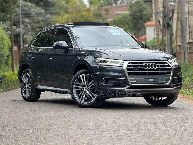 Audi Q5 2.0T Premium AWD quattro 2019 Gray