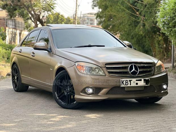 Mercedes-Benz C200 2007 Brown