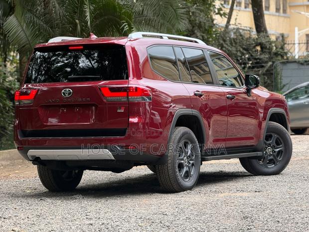 New Toyota Land Cruiser 2023 Red