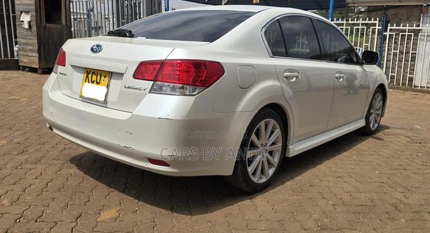 Subaru Legacy 2012 White