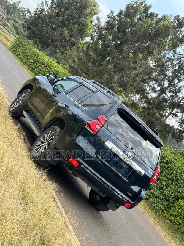 Toyota Land Cruiser Prado 2020 Black