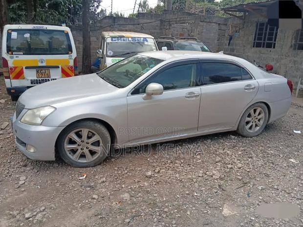 Toyota Crown 2012 Silver