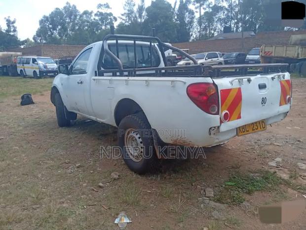 Mitsubishi L200 Single Cab 2.5 TD 4WD 2009 White