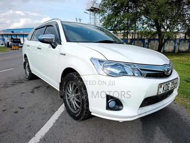 Toyota Corolla Fielder 2014 White