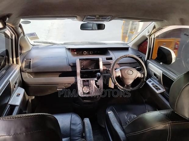 Nissan Note 2018 Brown
