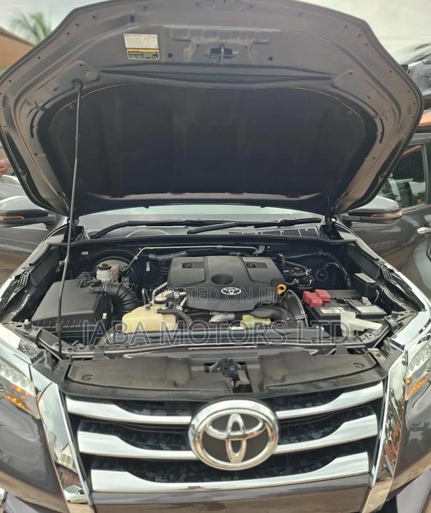 Toyota Fortuner 2019 Brown