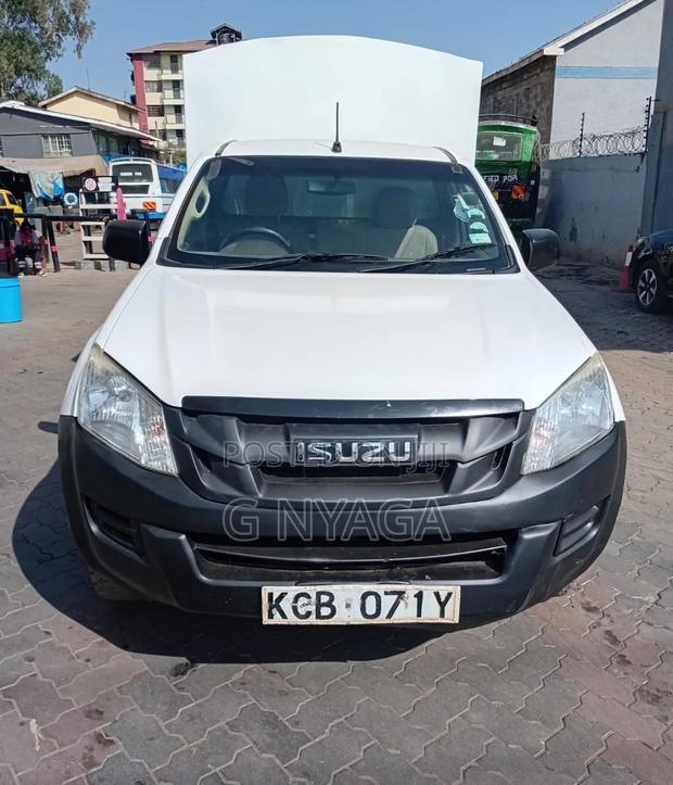 Isuzu D-MAX 2014 White