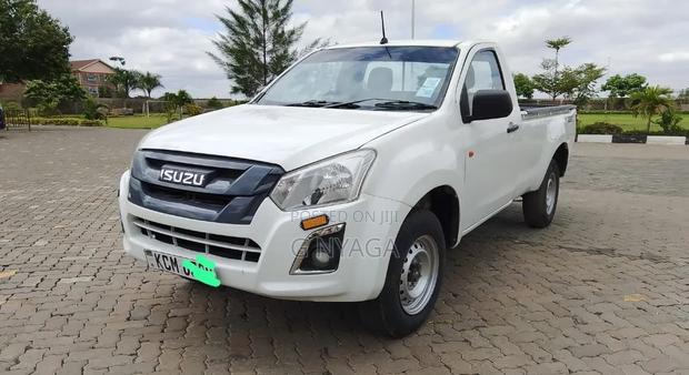 Isuzu D-MAX 2017 White