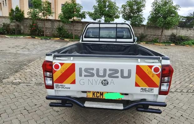 Isuzu D-MAX 2017 White