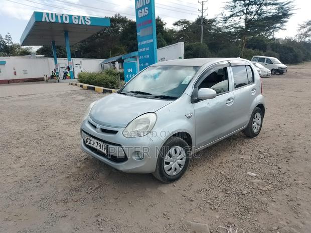 Toyota Passo 2015 Burgundy