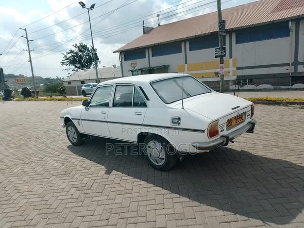 Peugeot 504 2004 White