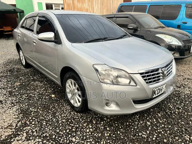Toyota Premio 2015 Silver