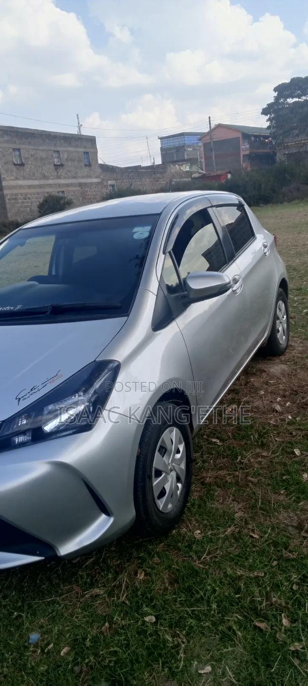 Toyota Vitz 2016 Silver