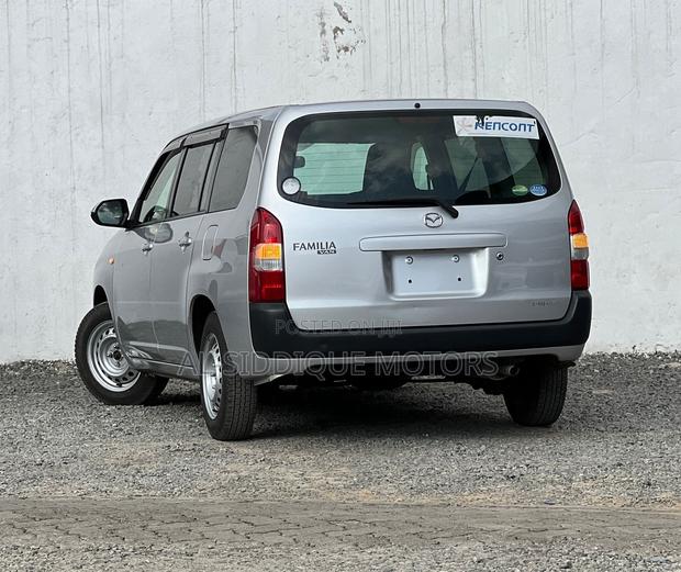 Mazda Familia 2021 Silver
