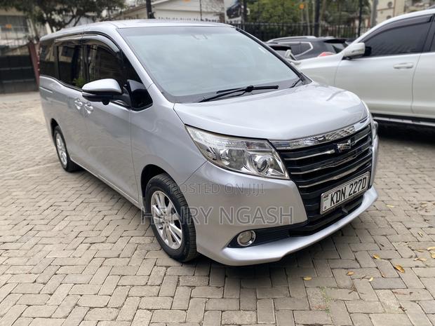 Toyota Noah 2016 Silver