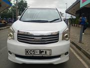 Toyota Noah 2012 White for sale