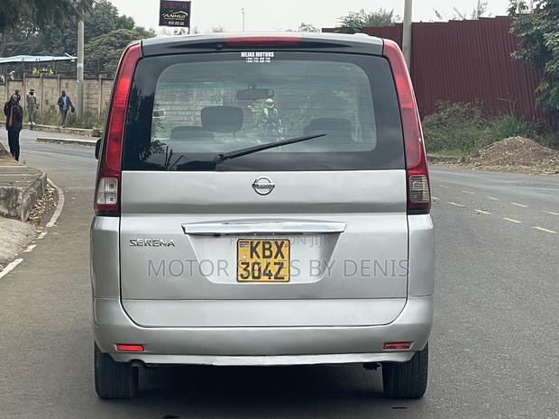 Nissan Serena 2006 Silver