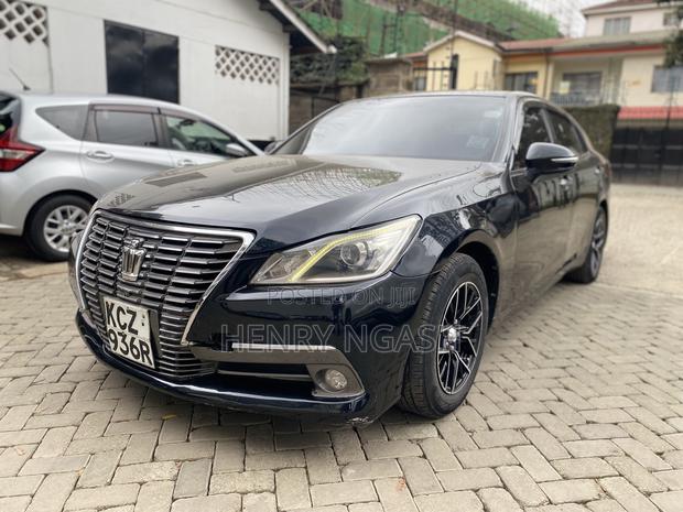 Toyota Crown 2013 Black