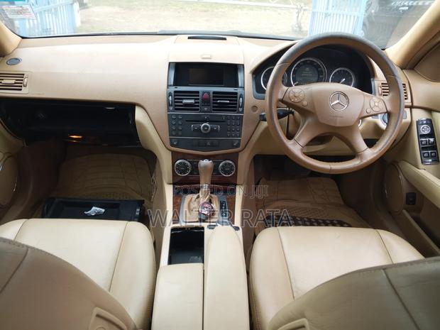 Mercedes-Benz C200 2007 Brown