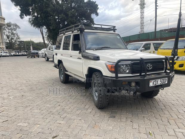 Toyota Land Cruiser Prado 2016 Beige