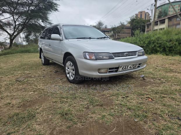 Toyota Corolla 2001 Silver
