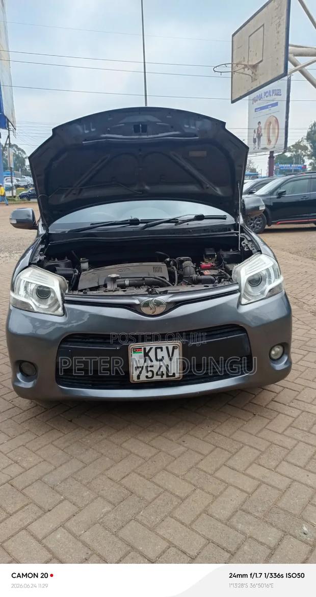 Toyota Sienta 2012 Black