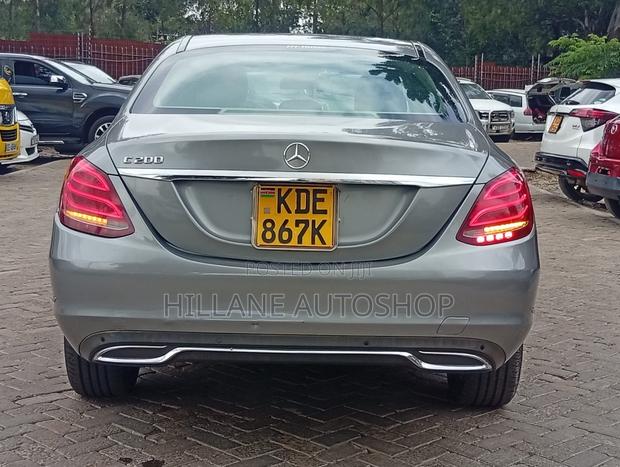 Mercedes-Benz C200 2015 Gray